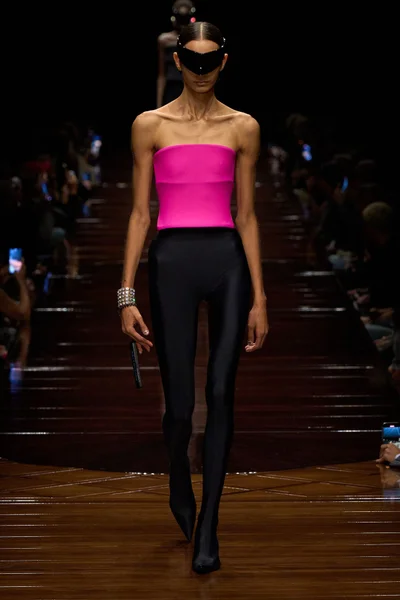 Look 53